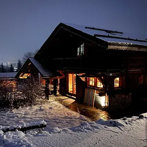 chambres-et-mazots-du-chalet-de-mado.hotels-rhonealpes.com/